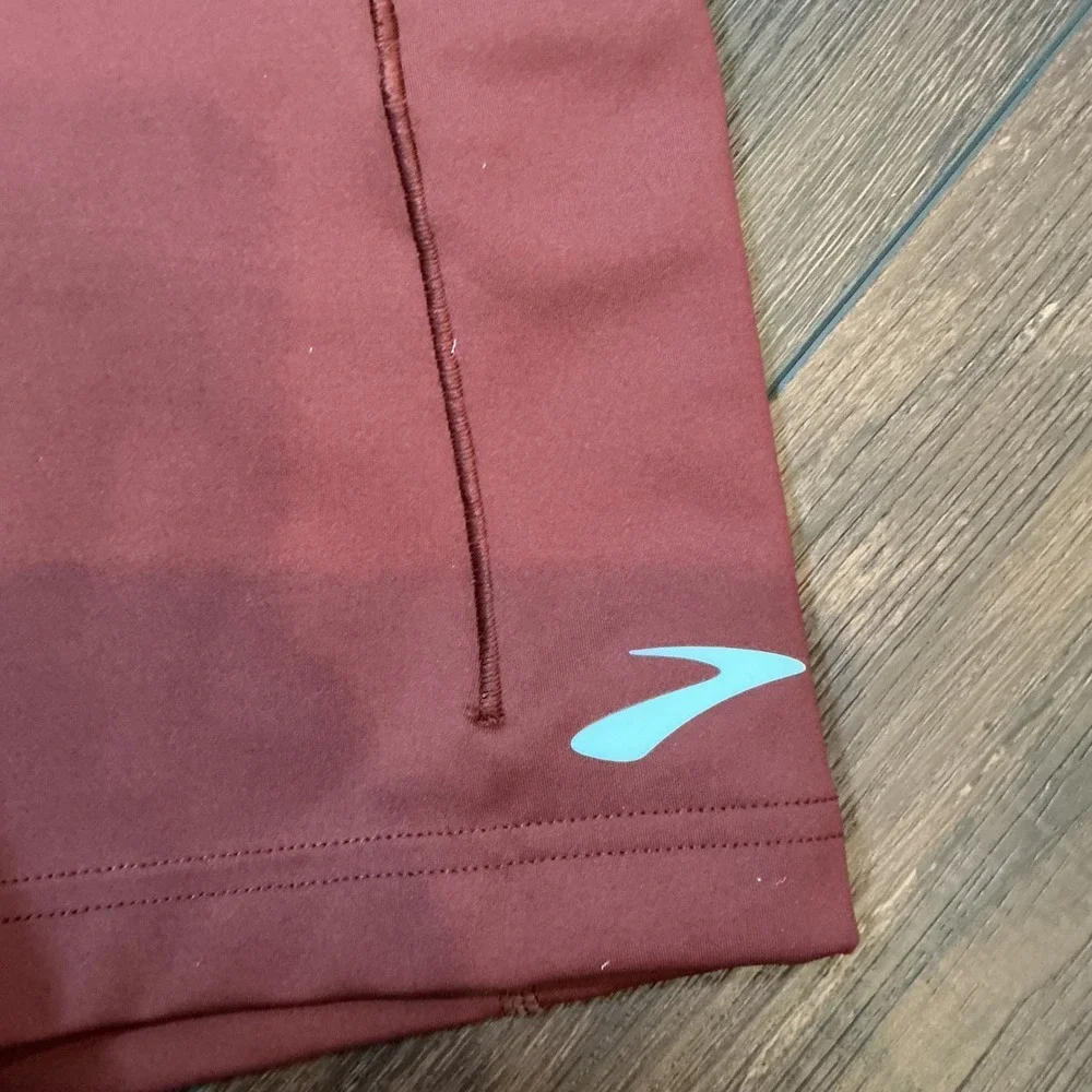 Brooks Method Running Shorts Terracotta Rust High Rise Pockets Size M Athletic